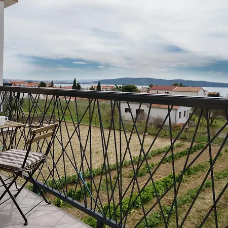 Apartment 4-star Bianco